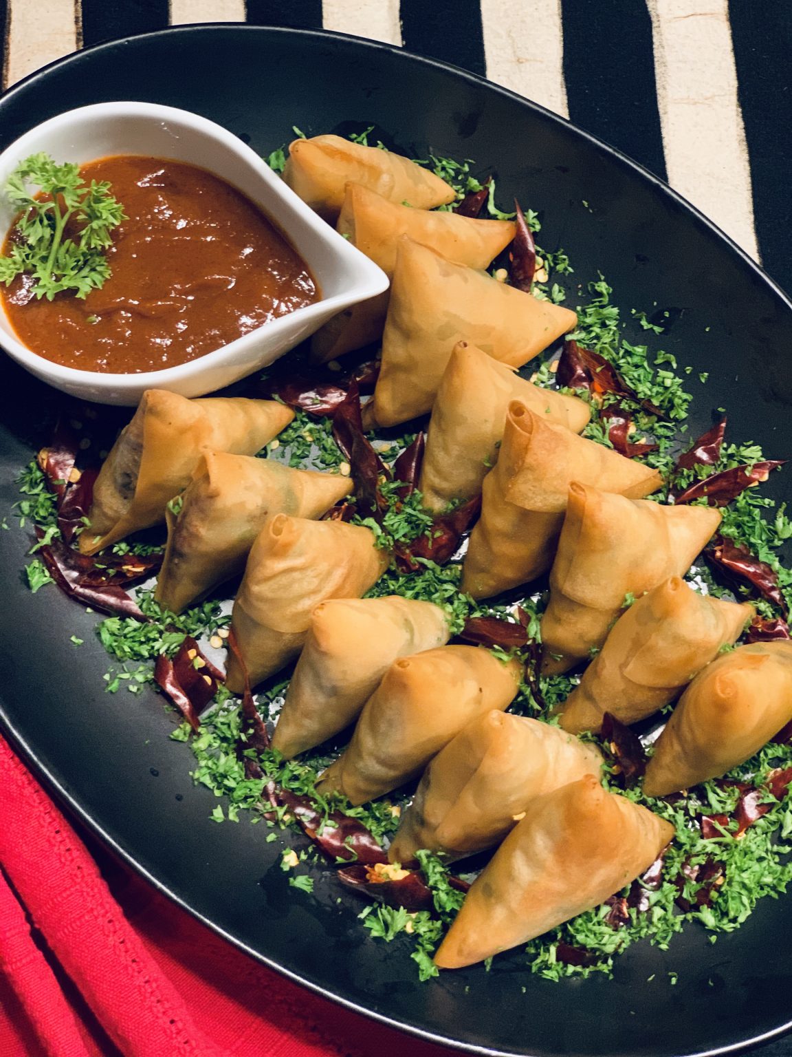 Crispy Samosas With Home Made Tamarind Chutney My Lankan Food Journal